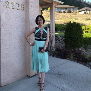 Meet your Posher, Tien